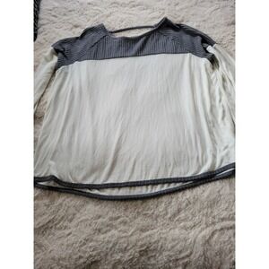 Maurices 24/7 Long Sleeve Top, Size 2, Color - Off White/Gray